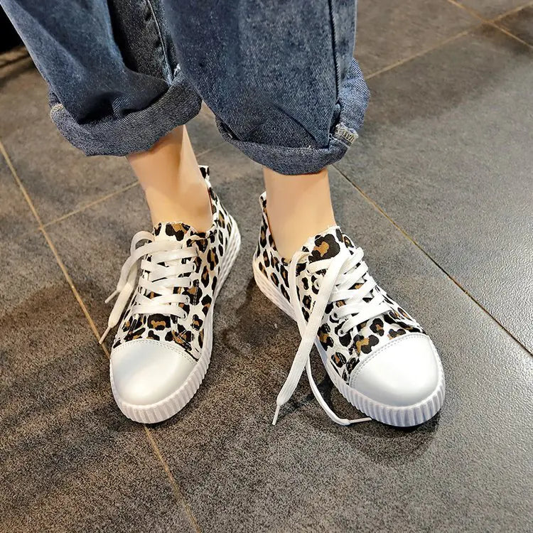 Persian Cat Leopard Print Canvas Sneakers for Women