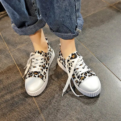 Persian Cat Leopard Print Canvas Sneakers for Women