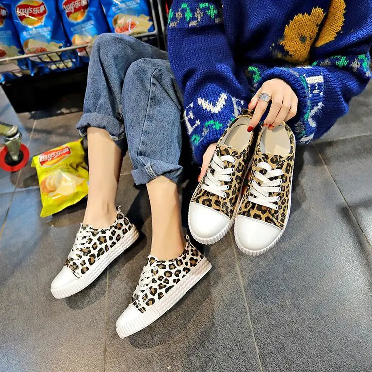 Persian Cat Leopard Print Canvas Sneakers for Women